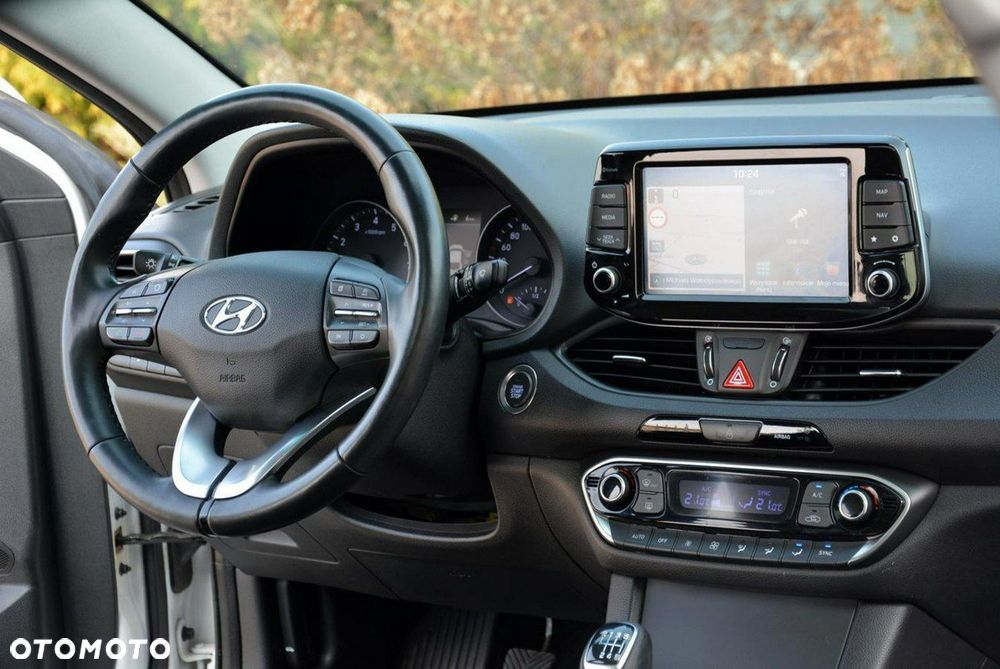 Hyundai i30 1.4 T-GDI Premiere Luxury - 19