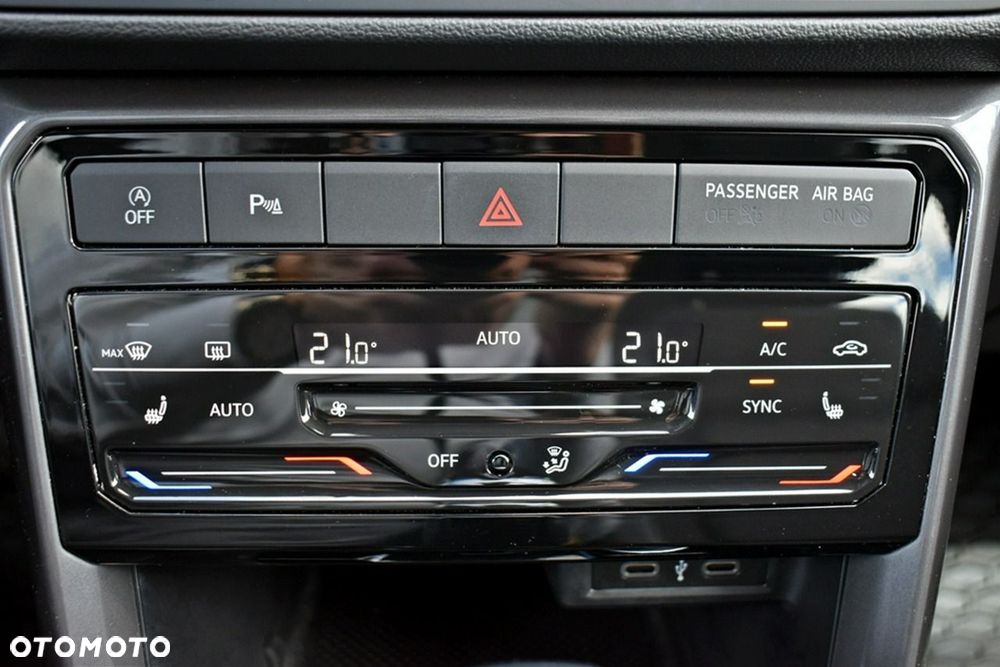 Volkswagen T-Cross 1.0 TSI Style DSG - 24