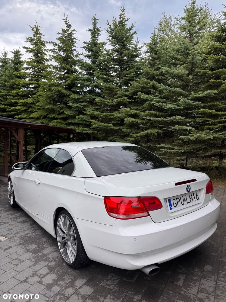 BMW Seria 3 320i - 4