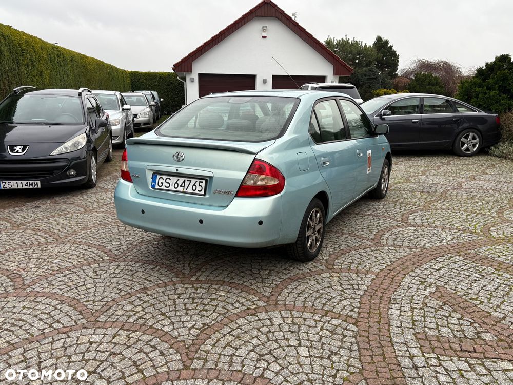 Toyota Prius 1.5 VVT-i Sol - 4