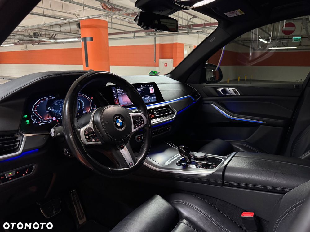 BMW X5 xDrive40i mHEV - 10
