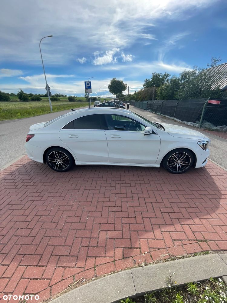 Mercedes-Benz CLA 220 4-Matic AMG Line - 5