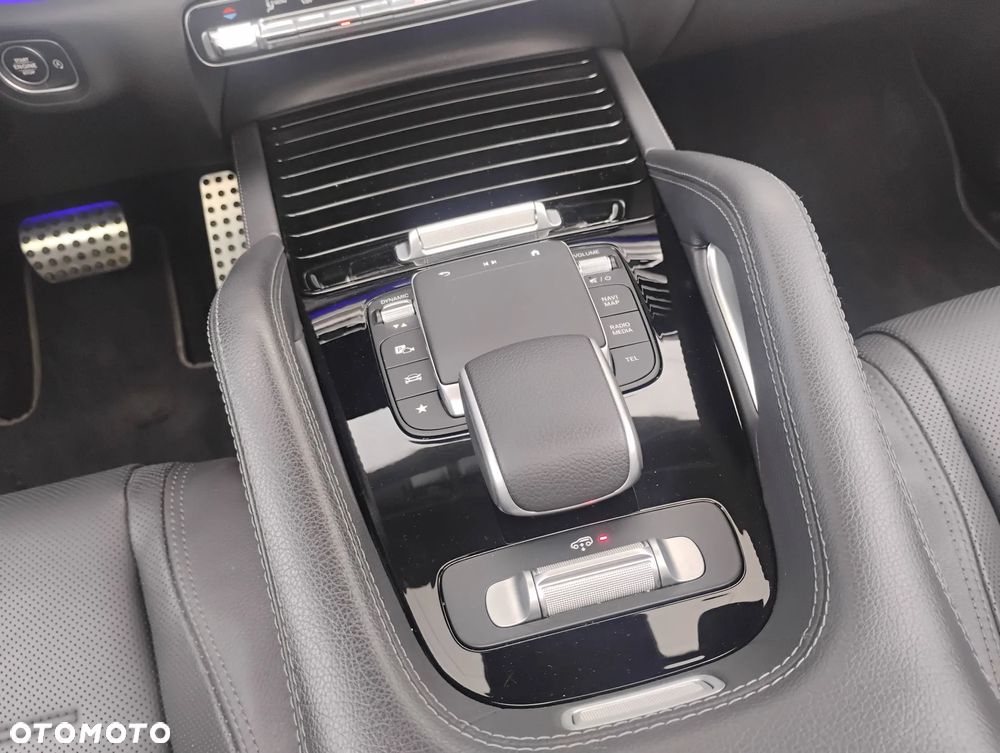 Mercedes-Benz GLE - 29