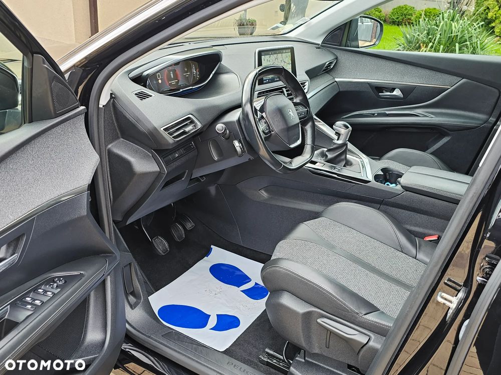 Peugeot 3008 1.5 BlueHDi Allure Pack S&S - 17