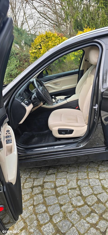 BMW Seria 5 520d - 12