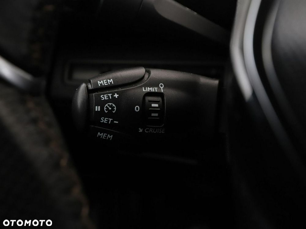 Peugeot 3008 2.0 BlueHDi Active - 33