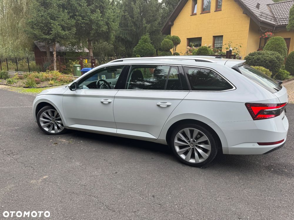 Skoda Superb 2.0 TDI DSG Premium Edition - 16