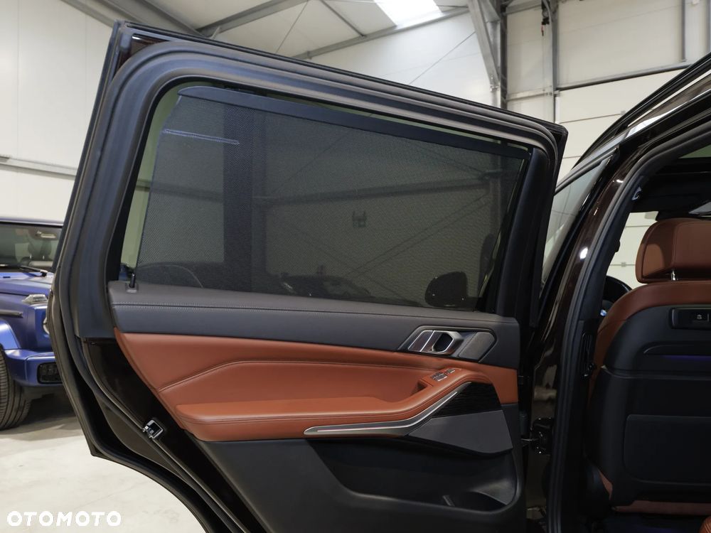 BMW X7 xDrive40d mHEV - 39