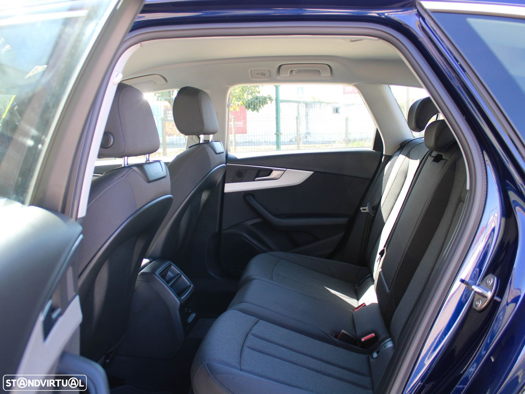 Audi A4 Avant 35 TDI S tronic - 47