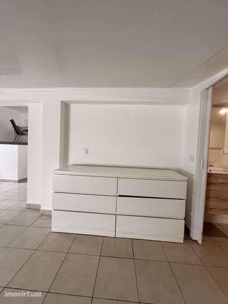 Estúdio | T0 em prédio novo - Grande imagem: 4/7