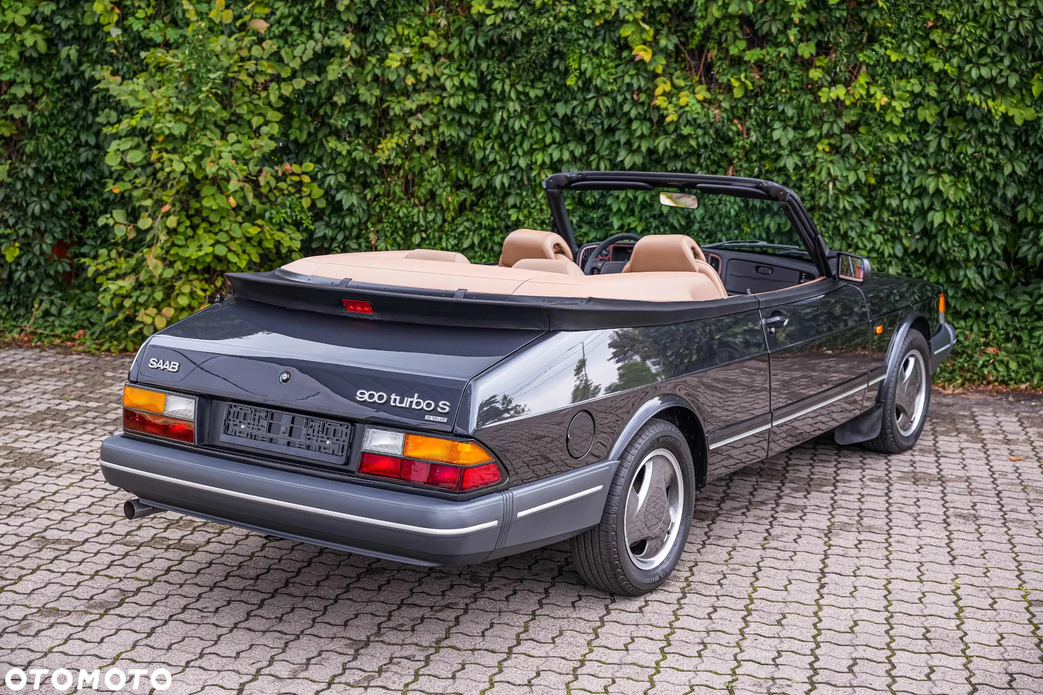 Saab 900 - 13