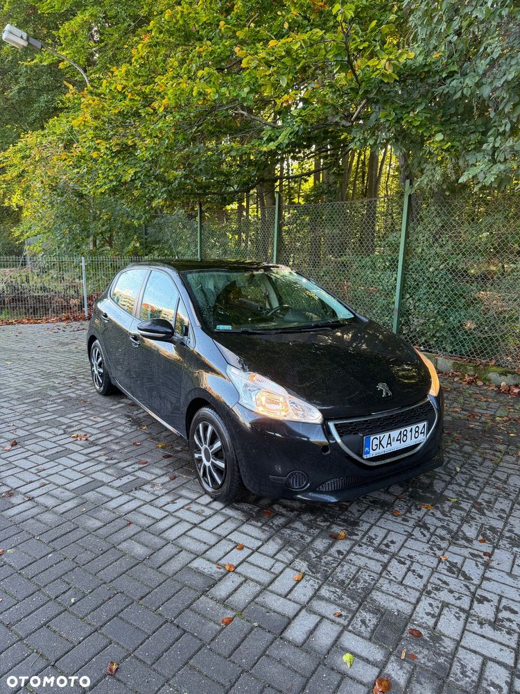 Peugeot 208 2014 photo 4