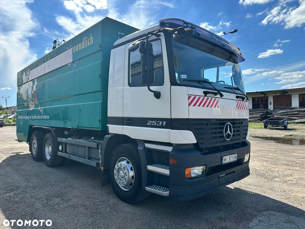 Mercedes-Benz Actros 6x2 - 6