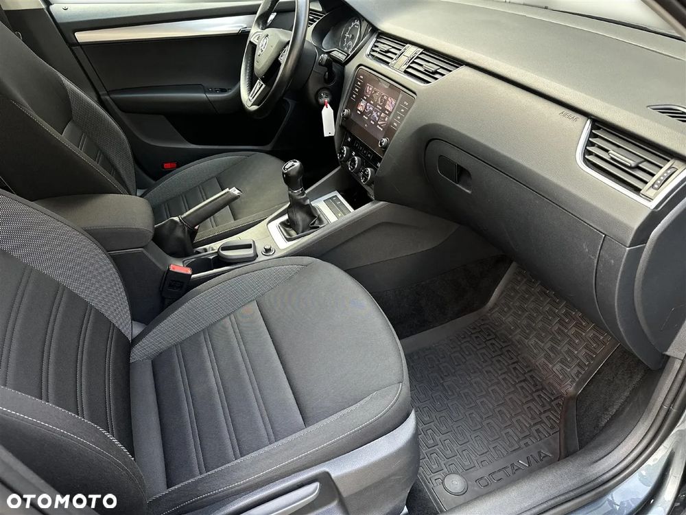 Skoda Octavia 1.6 TDI SCR Ambition - 6