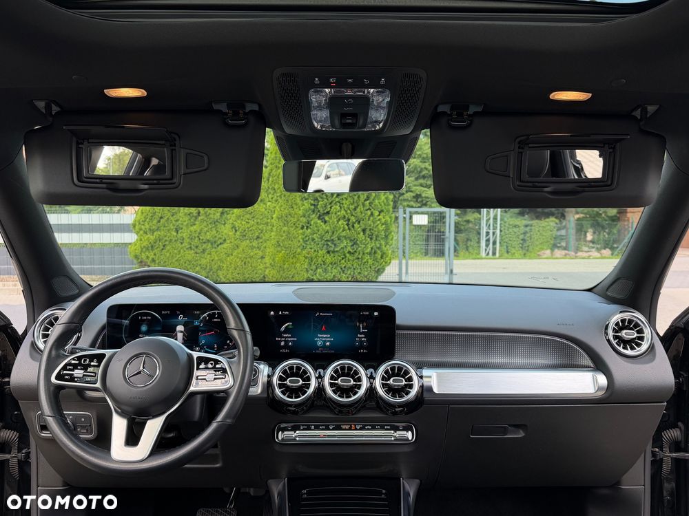 Mercedes-Benz GLB - 23