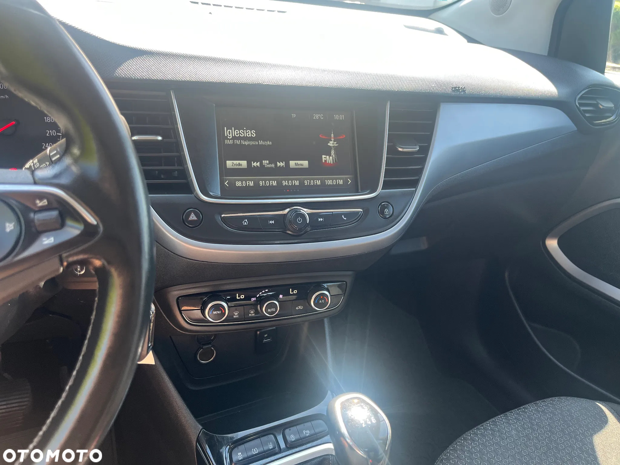 Opel Crossland X 1.2 T Elite S&S - 10