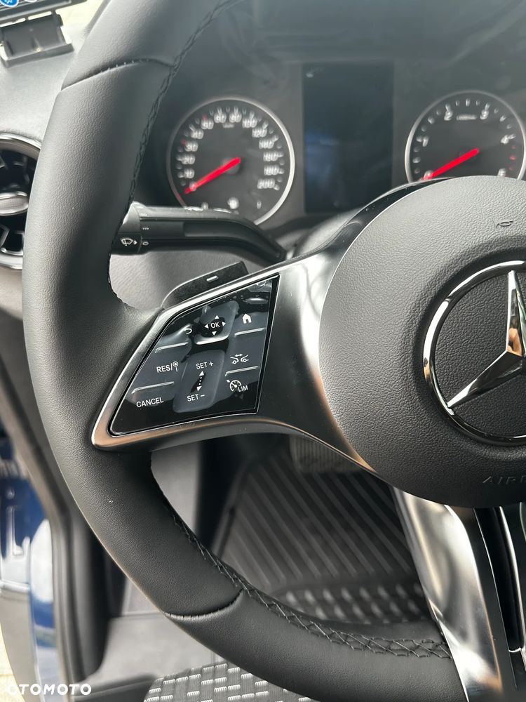 Mercedes-Benz Sprinter - 17