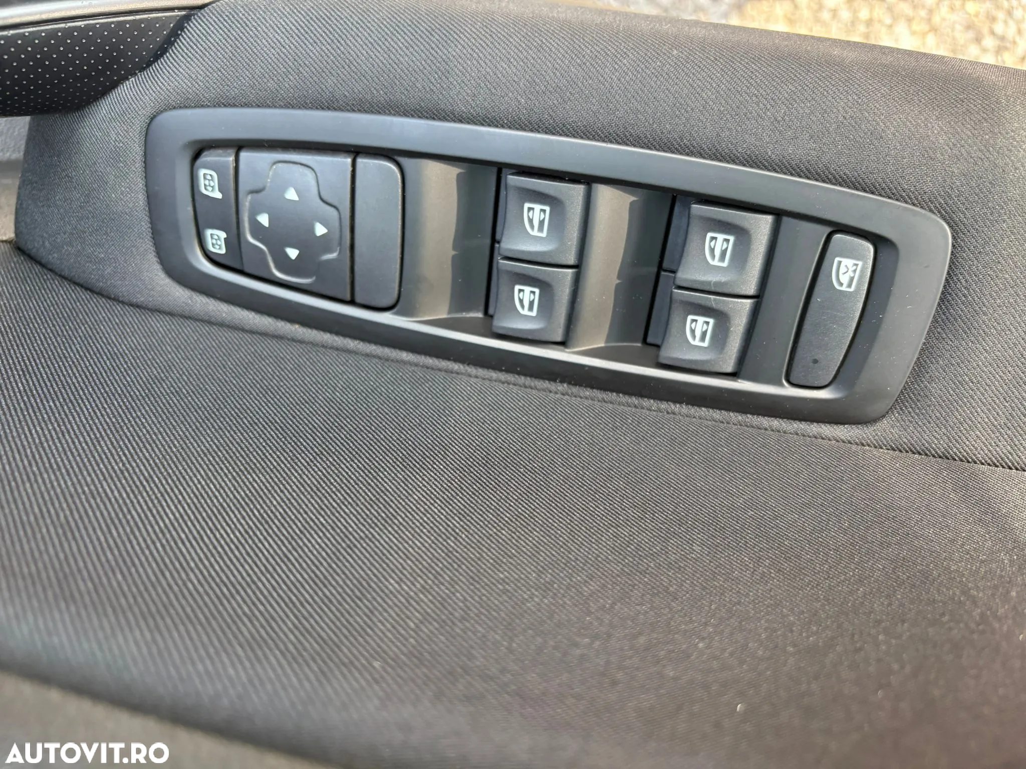 Renault Megane BLUE dCi EDC Zen - 6