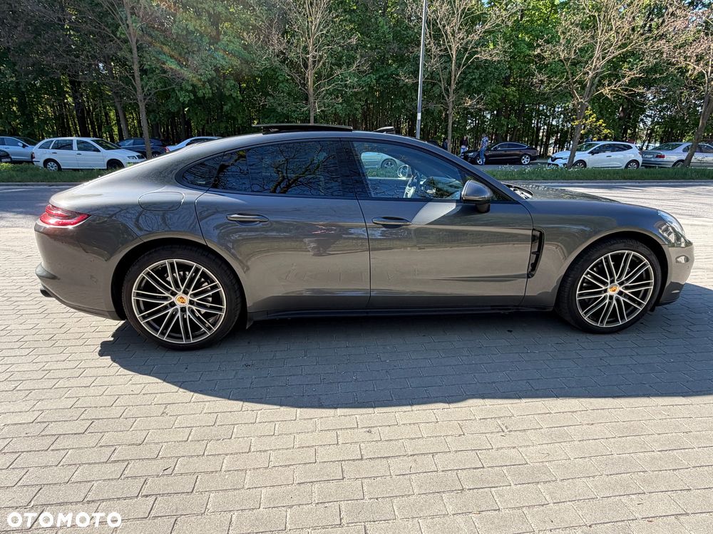Porsche Panamera 4 - 6
