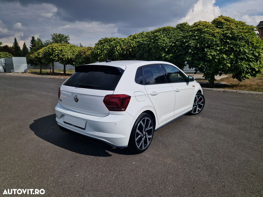 Volkswagen Polo 2.0 TSI DSG GTI - 2