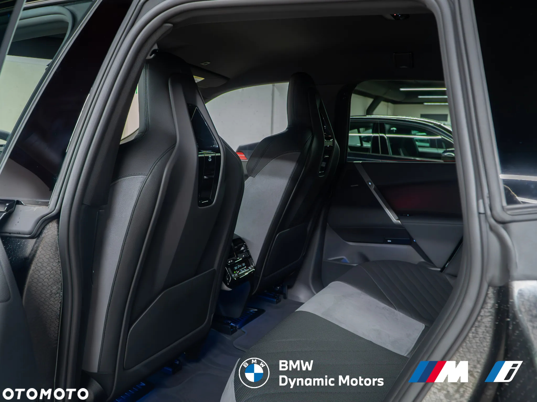 BMW iX xDrive45 - 26
