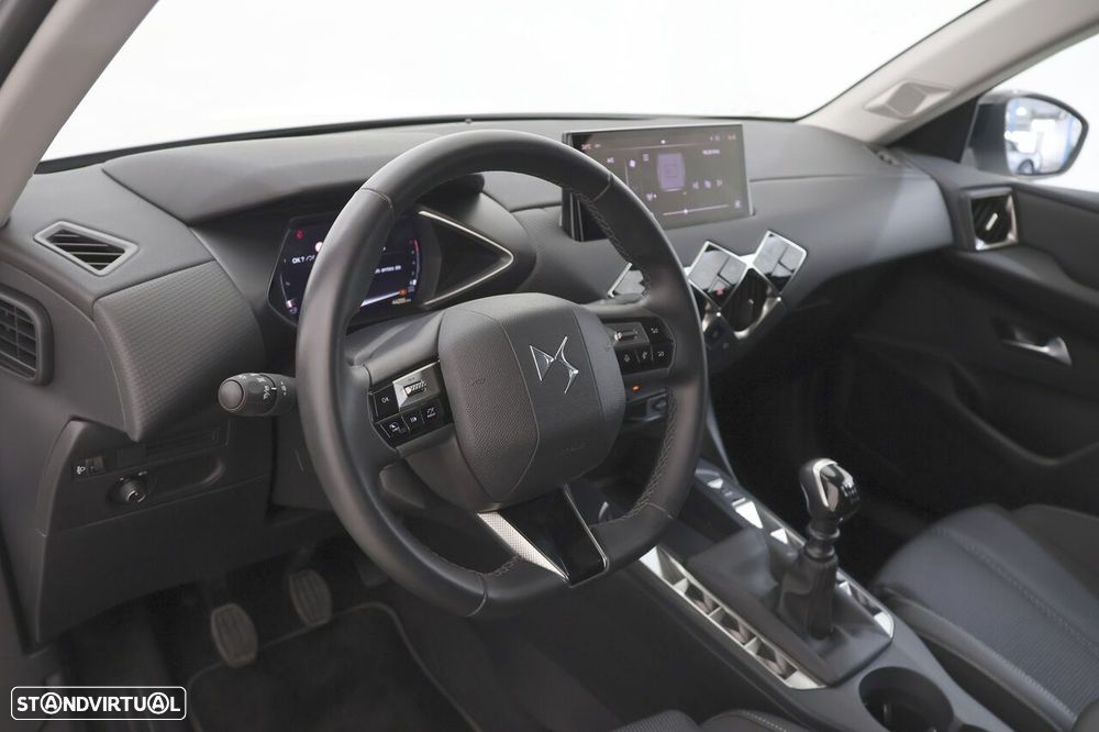 DS DS3 1.2 PureTech Bastille - 4