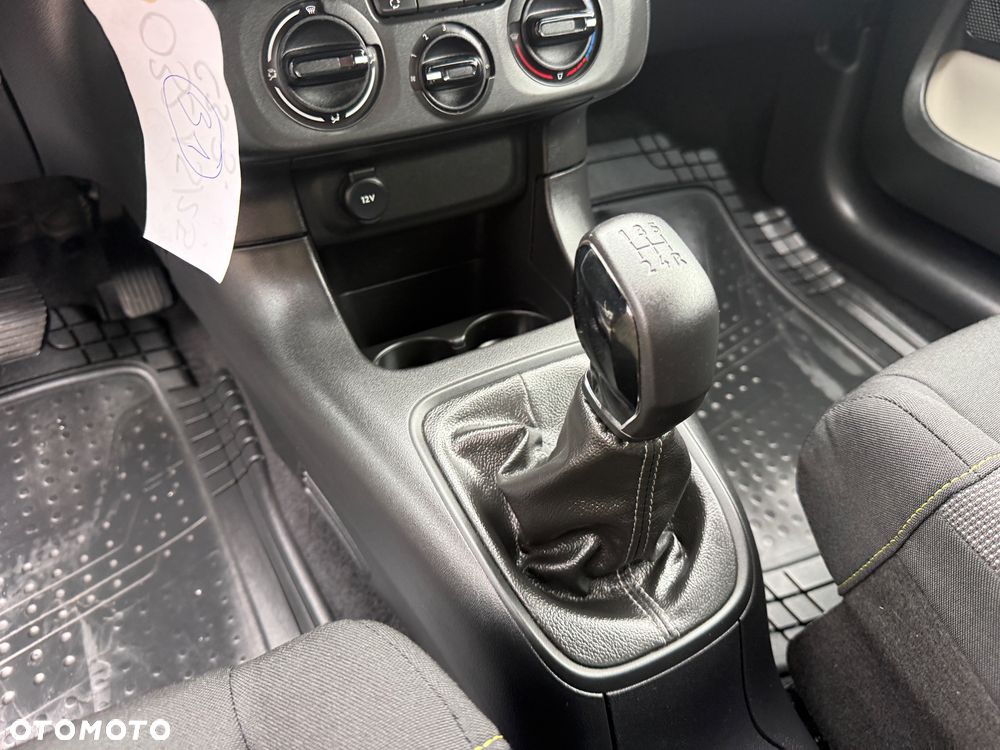 Citroën C3 1.2 PureTech Shine - 21