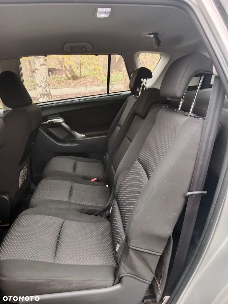 Toyota Verso 1.8 2010 7os MS - 21