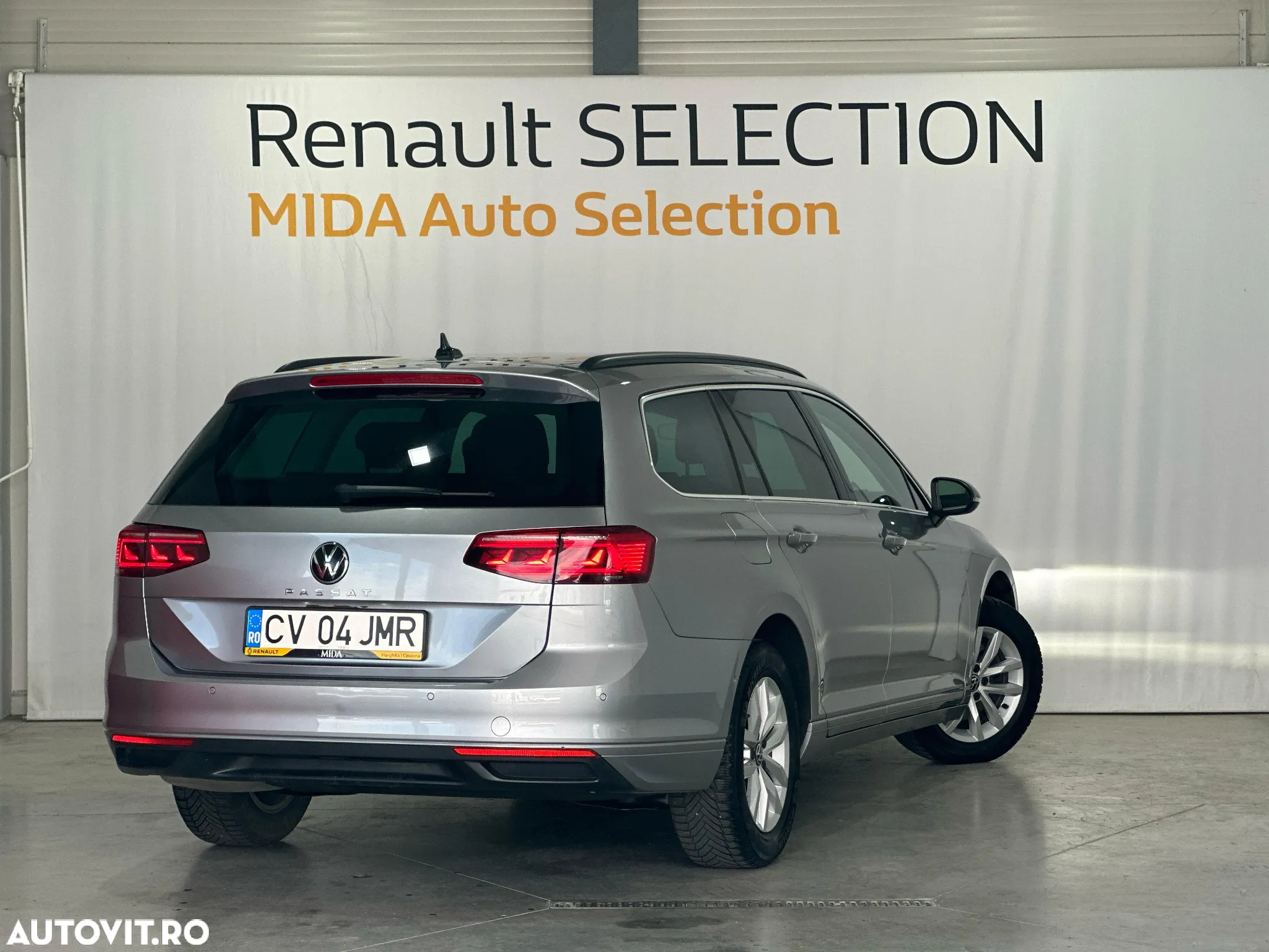 Volkswagen Passat 1.5 TSI ACT DSG Highline - 2