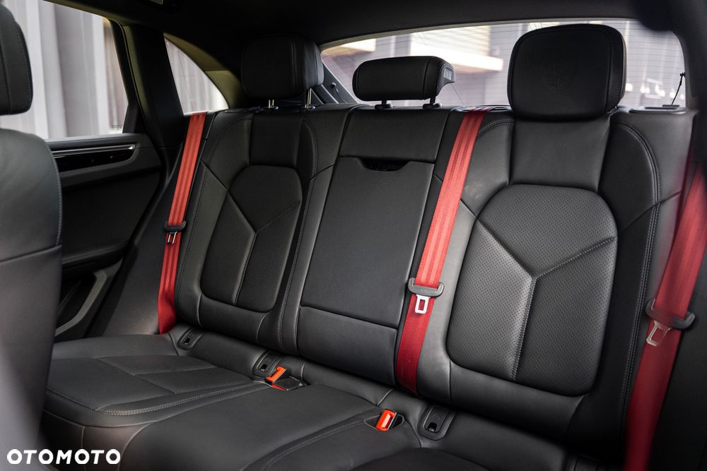 Porsche Macan S - 25