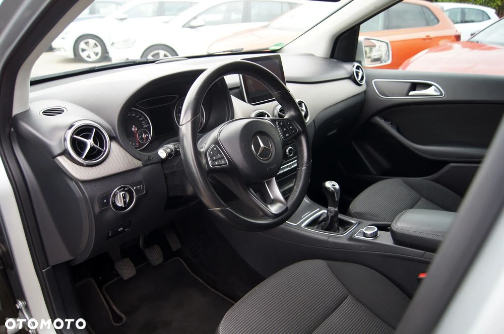 Mercedes-Benz Klasa B 180 Style - 8