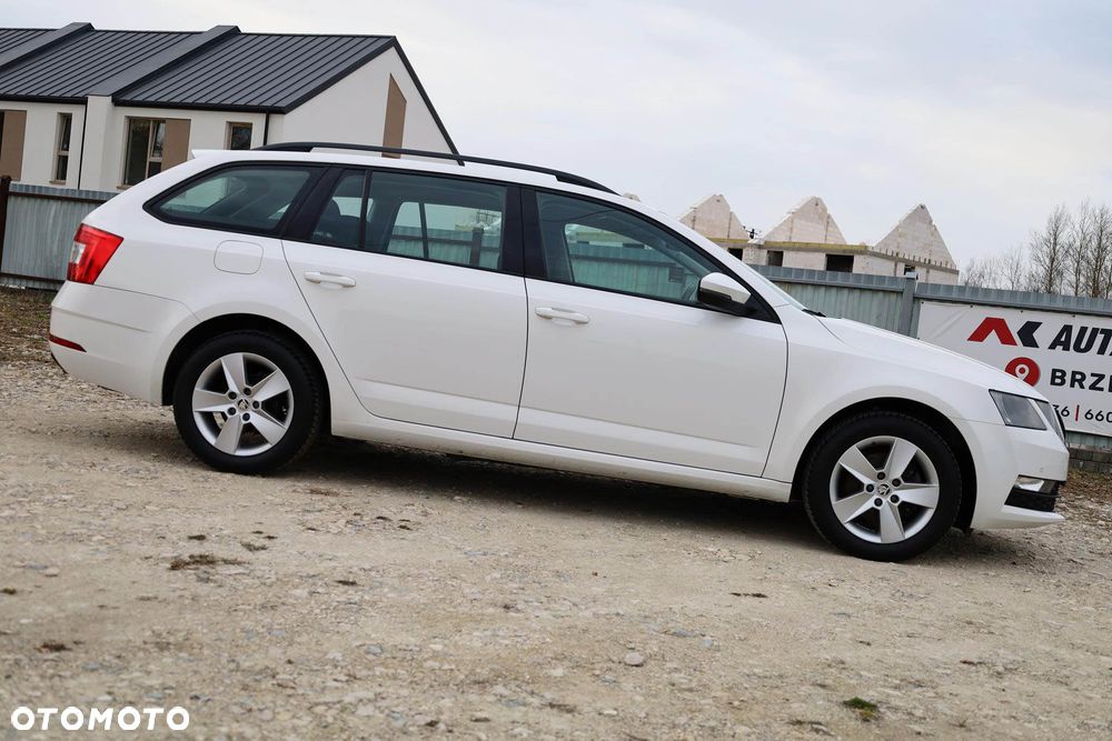 Skoda Octavia 2.0 TDI Ambition DSG - 9