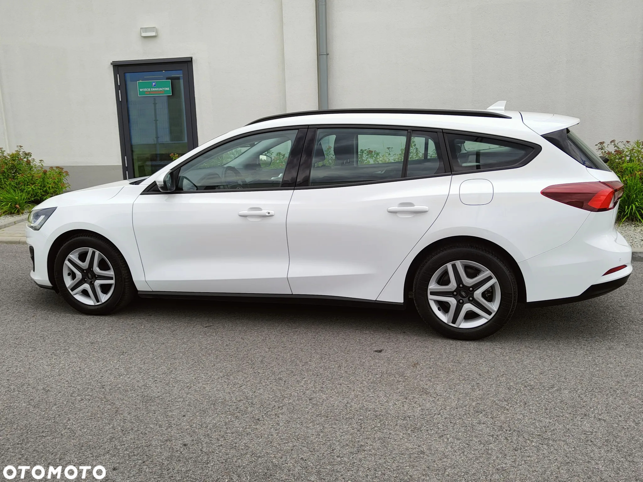 Ford Focus Turnier 1.5 EcoBlue Start-Stopp-System TITANIUM - 7