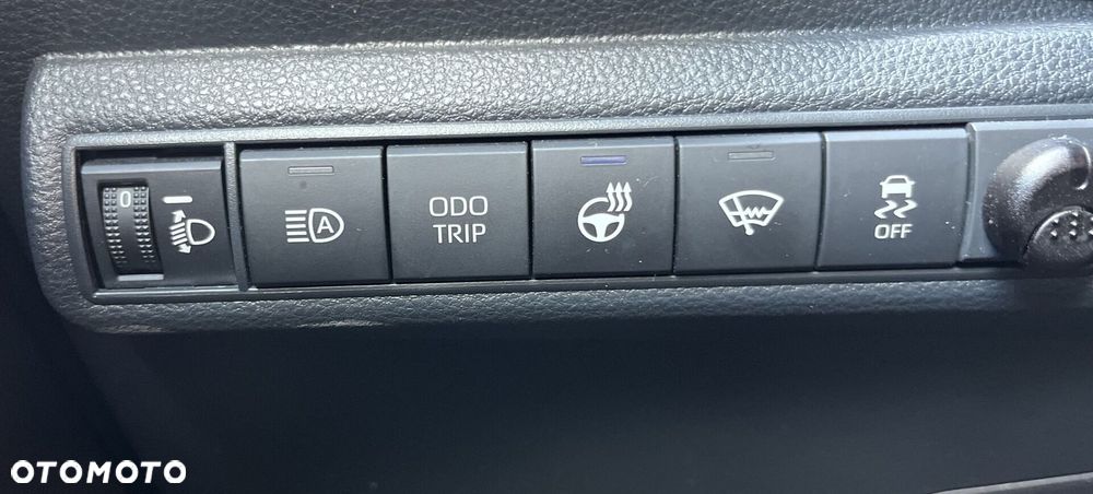 Toyota Corolla 1.8 Hybrid Comfort - 17