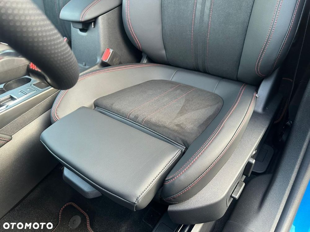 Ford Kuga 2.5 Duratec FHEV ST-LINE X - 9