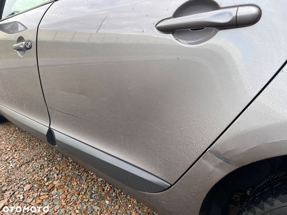 Renault Megane 1.6 16V Dynamique Euro5 - 9