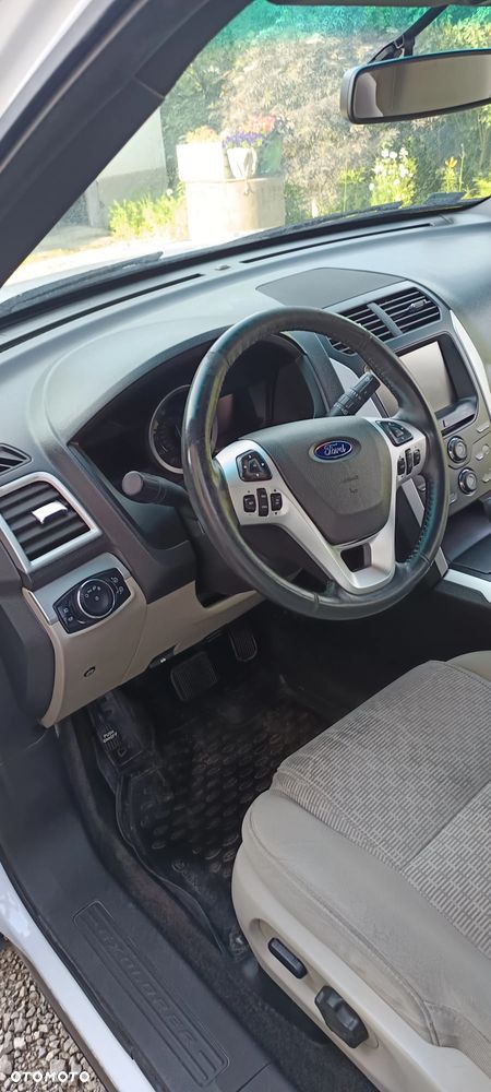 Ford Explorer - 9