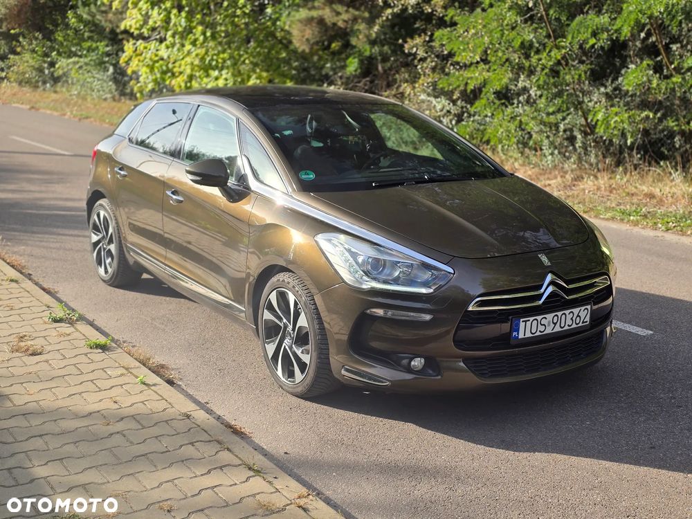 Citroën DS5 THP 155 SoChic - 11