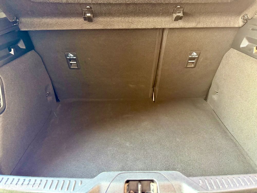 Ford Focus 1.0 EcoBoost MHEV ST-Line Aut. - 25