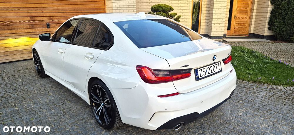 BMW Seria 3 330i xDrive M Sport sport - 3