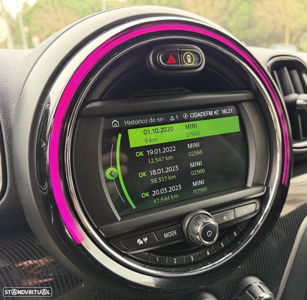 MINI Countryman Cooper D Premium Yours Auto - 30