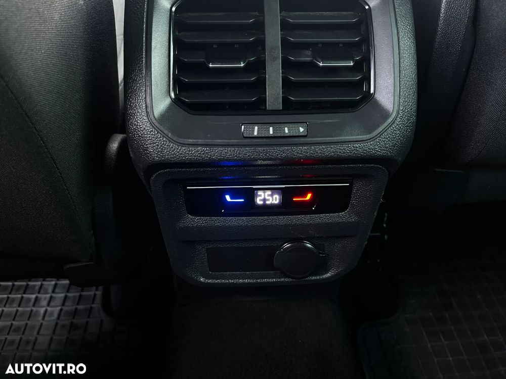Volkswagen Tiguan - 12