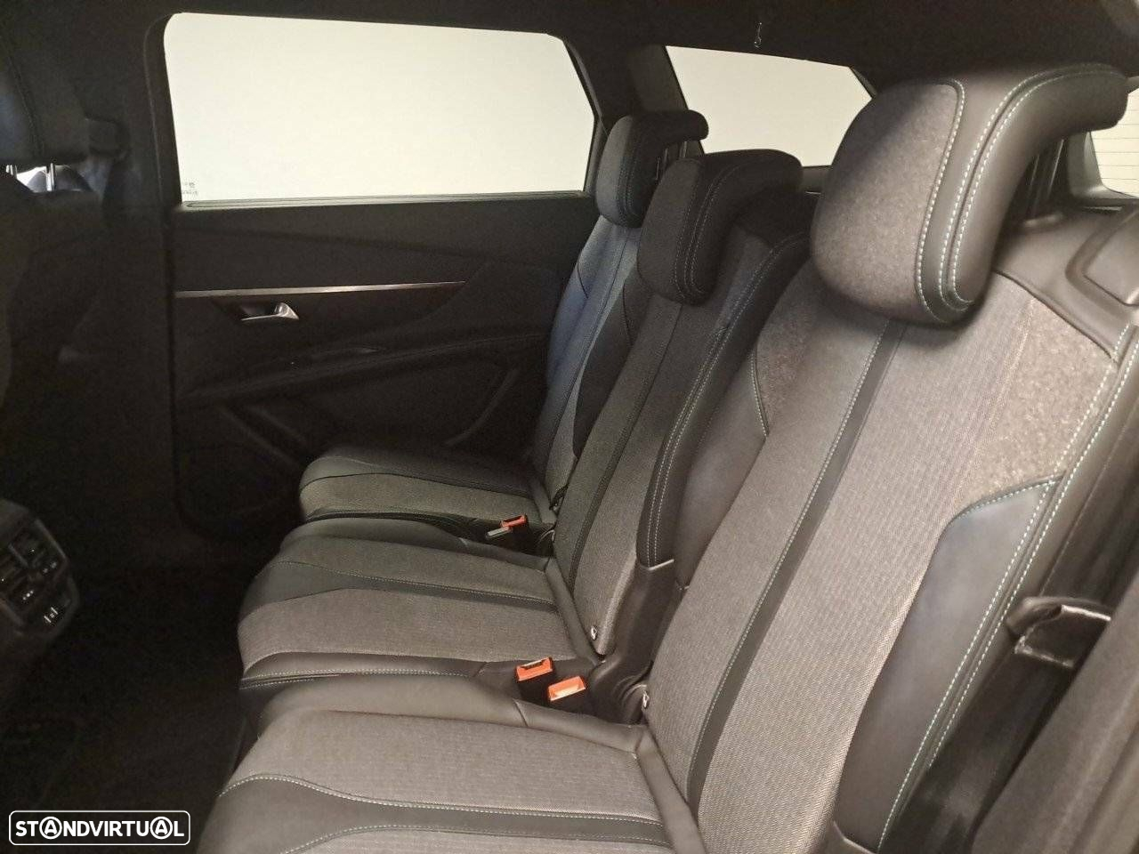 Peugeot 5008 1.5 BlueHDi Allure Pack EAT8 - 9