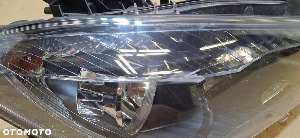 lampa prawa przód przednia mercedes cla w117 zwykła a1178200461 - 4
