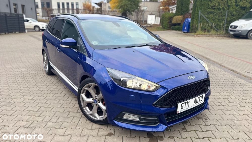 Ford Focus 2.0 EcoBoost ST mit Leder-Exclusiv-Paket - 23