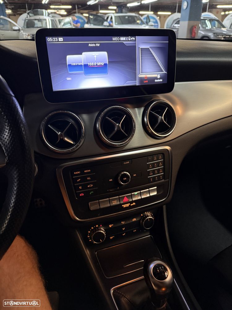 Mercedes-Benz CLA 180 d Shooting Brake AMG Line - 5