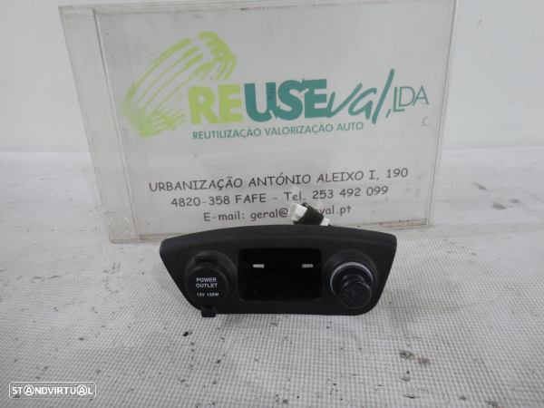 Tomada Corrente / Isqueiro Kia Rio Ii (Jb) - 2