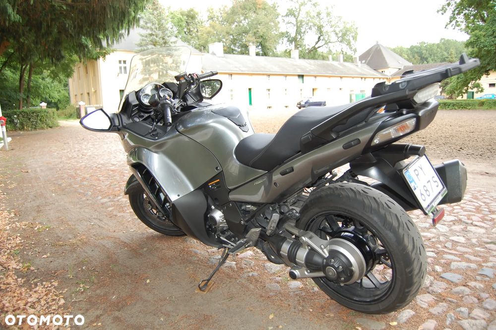 Kawasaki GTR - 15