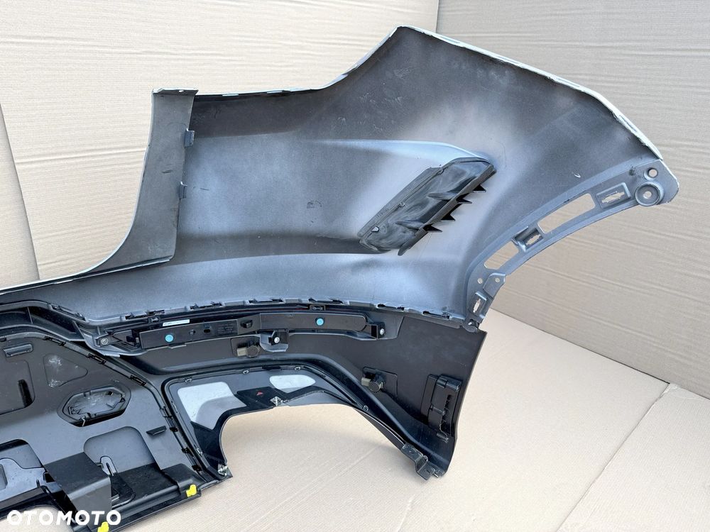 Zderzak Tylny Lamborghini URUS SE, kompletny - tył - 14