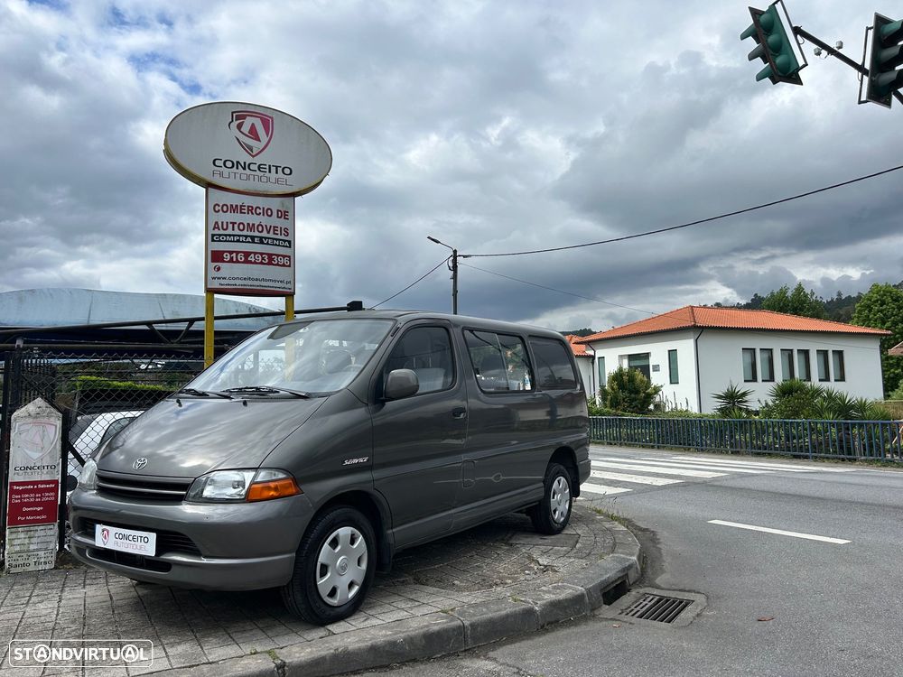 Toyota HiAce 2.4 D LXH12LB - 1